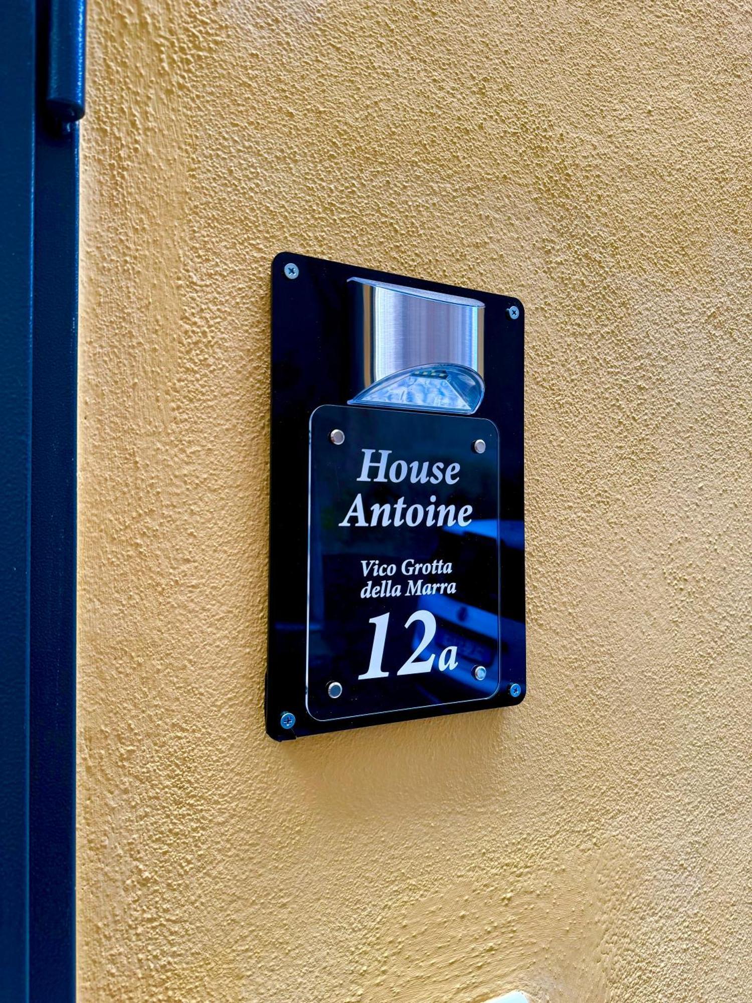 House Antoine Naples